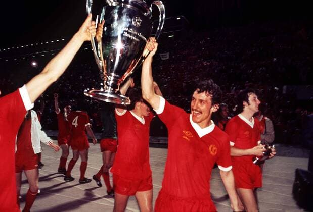Terry McDermott (Liverpool) with the trophy. Liverpool v Borussia Mönchengladbach. European Cup Final 1977. Rome 25 05 1977 