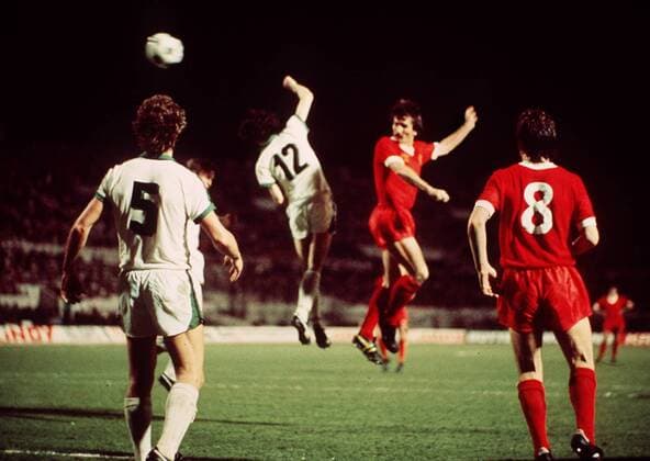 Tommy Smith heads Liverpools 2nd goal. Liverpool v Borussia Mönchengladbach. The European Cup Final, 1977. Rome 25 05 1977 