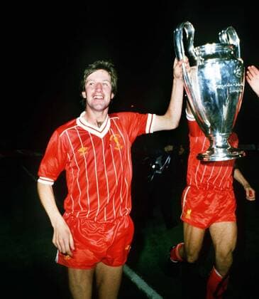 Ronnie Whelan (Liv) with the European Cup trophy. Liverpool v Roma European Cup Final 1984. 30 05 1984 