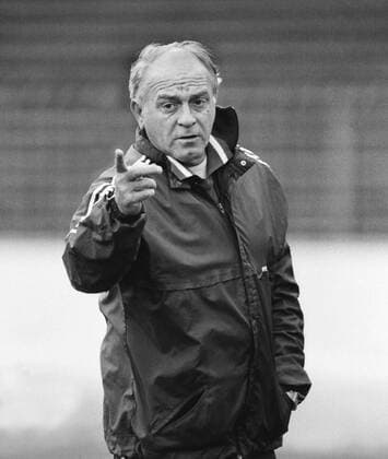 Alfredo Di Stefano (Real Madrid Manager coach ) Madrid Training Pre : European Cup Winners Cup Final 1983 Aberdeen v Real Madrid 11 05 83 