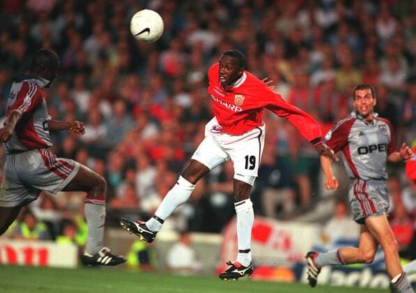 Dwight Yorke (Manchester) Samuel Osei Kuffour (Bayern). Manchester United 2:1 Bayern Munich, Champions League Cup Final, 26 05 1999. Barcelona. 