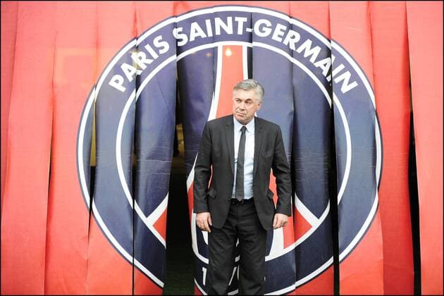 Carlo Ancelotti wird als neuer Trainer von Paris St. Germain vorgestellt - parc des Princes - 30.12.2011 - JBAutissier PanoramiC 