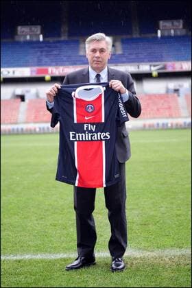 Carlo Ancelotti wird als neuer Trainer von Paris St. Germain vorgestellt - parc des Princes - 30.12.2011 - JBAutissier PanoramiC 