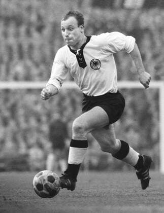 Uwe Seeler, 85. Geburtstag am 5. November Fußball Weltmeisterschaft 1962, Deutschland - Frankreich in Stuttgart, SEELER Uwe Deutschland Fußball, SEELER Uwe Deutschland