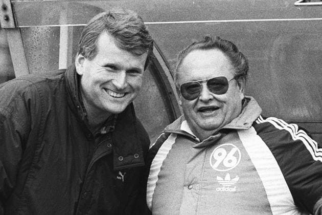 Aus 1. BL Saison 1985 1986 Hannover 96 - Trainer Helmut Kalthoff li. und Betreuer Willi Zorrmann.