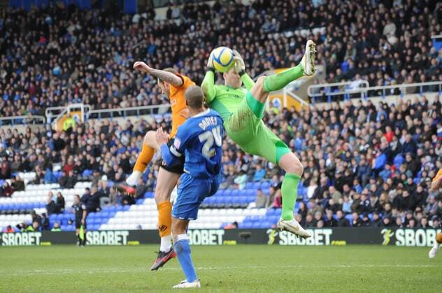 07.01.2012. Steven Fletcher (Wolverhampton Wanderers), Jordon Mutch (Birmingham City) andamp; Boaz Myhill (Birmingham City) all tussle for the high ball during the FA Cup, Third Round football match between Birmingham City and Wolverhampton Wanderers played at St Andrews. The game ended in a 0-0 draw. xAnthonyxStanleyx  ActionPlus11231164