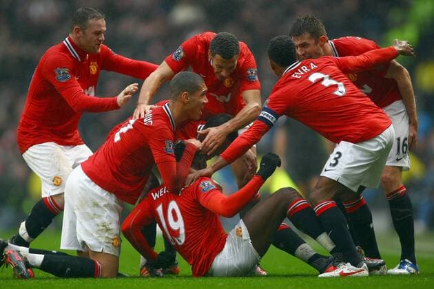 Football - FA Cup Third Round - Manchester City vs. Manchester United Danny Welbeck of Manchester United is congratulated on his goal by team mates at the Etihad Stadium 