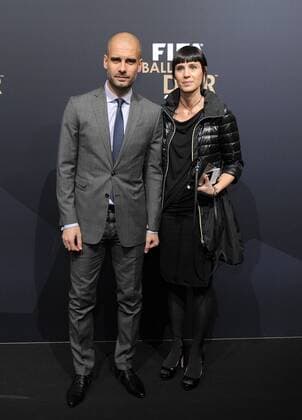 Fussball International FIFA Ballon d Or Zürich Wahl zum Weltfussballer 2011 09.01.2012 Trainer Josep Pep Guardiola (li, Barca FC Barcelona) mit Ehefrau Cristina Serra 