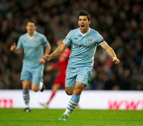 Manchester City s Sergio Kun Agüero celebrates scoring the first goal against Liverpool during the Premiership match at the City of Manchester Stadium. xHOCHxZWEIx xPropagandax