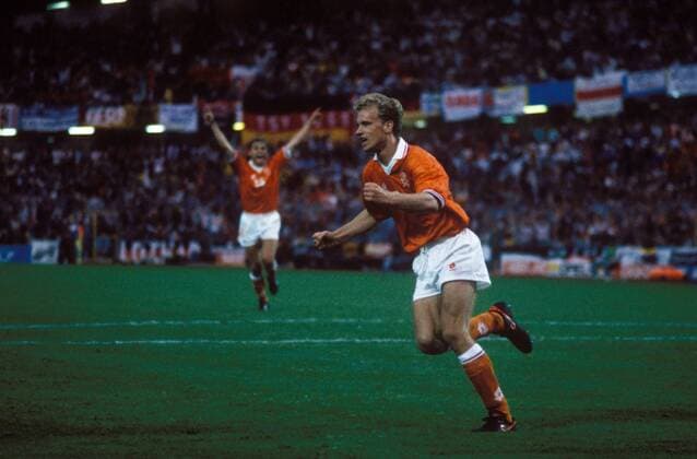Dennis Bergkamp (Niederlande) - Jubel