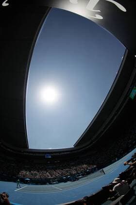 heat in Rod Laver arena during second round of 2012 Tennis Australian Open in Melbourne, 18 01 2012 -