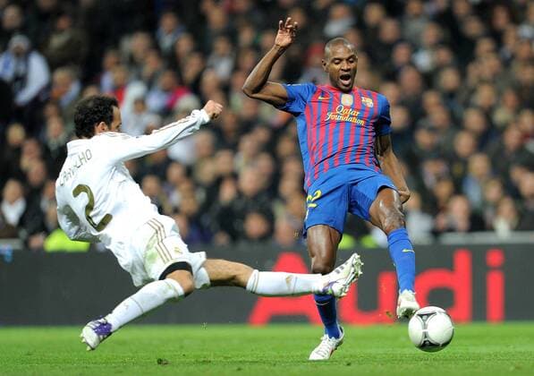 FUSSBALL INTERNATIONAL Copa del Rey 1 4 FINALE 2011 2012 18.01.2012 Real Madrid - FC Barcelona TOR zum 1:2 durch Eric Abidal (re, Barca) gegen Ricardo Carvalho (Real Madrid) 