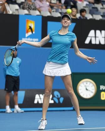 Australian Open 2012, Melbourne Park, ITF Grand Slam Tennis Tournament Mona Barthel (GER), Aktion, Einzelbild, Ganzkörper, Hochformat,