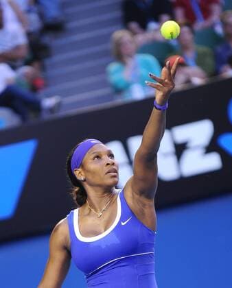 MELBOURNE, Jan. 21, 2012 -- Serena Williams of the U.S. competes during the women s singles third round match at the 2012 Australian Open tennis tournament in Melbourne, Australia, Jan. 21, 2012. 