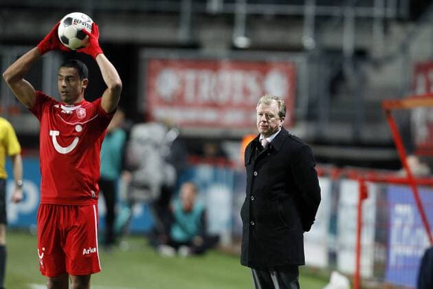 (L-R) Nacer Chadli of FC Twente,Steve McClaren of FC Twente FC Twente v RKC Waalwijk Dutch Eredivisie 2011 2012 xVIxHenkxJanxDijksx xOrangexPicturesxIVx 529209