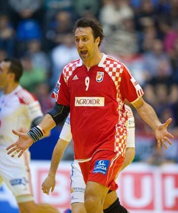 Handball Novi Sad (SRB) 24.01.2012 Europameisterschaften der Herren Männer 2012 Hauptrunde Gruppe B Frankreich (FRA) - Kroatien (CRO) Igor Vori (Kroatien, No.09)