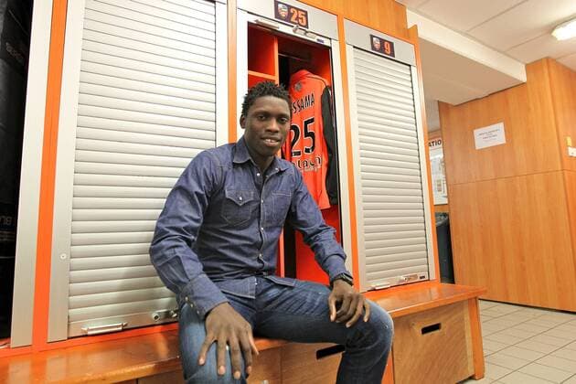 Neuzugang Lamine Gassama - FC Lorient - Präsentation -- 26 01 2012 xBRUNOPERRELx - 