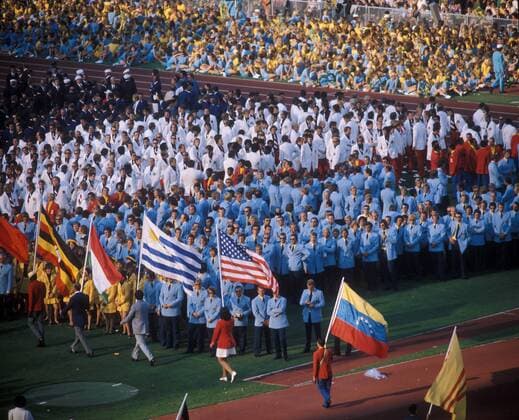 Eröffnungsfeier der olympischen Sommerspiele 1972 in München - Einmarsch mit den Fahnenträgern