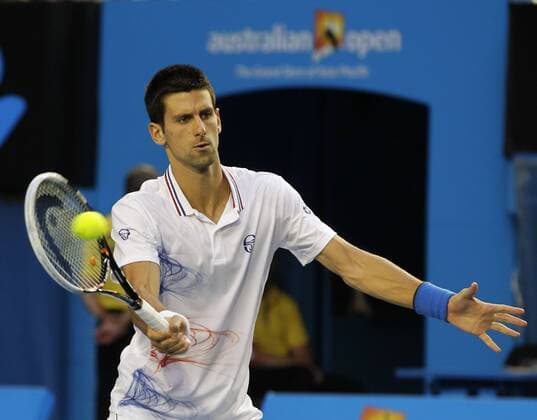 Australian Open 2012, Melbourne Park,ITF Grand Slam Tennis Tournament, Novak Djokovic (SRB),Aktion,Einzelbild,Halbkörper,Querformat