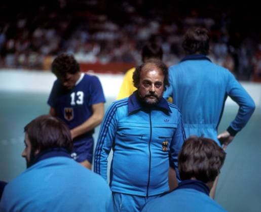 Olympische Spiele 1976, Handball Spiel um Platz 3, BR Deutschland vs Polen - Bundestrainer Vlado Stenzel (BR Deutschland)