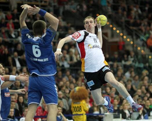 Leipzig, 04.02.2012, Arena, All Star Game 2011, Handball, Herren , Bundesliga All Star Team vs. DHB Auswahl 36:32 (18:18) , Im Bild: Holger Glandorf (re., DHB) gegen Drago Vukovic (li., Allstar. , PP120204AllStar