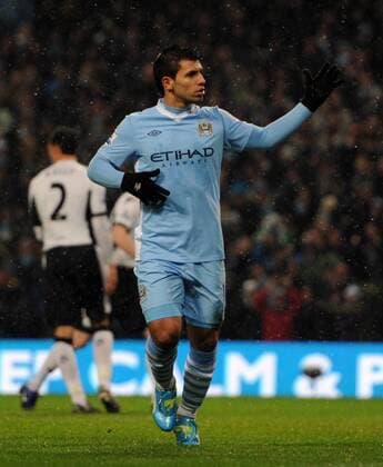 Manchester City s Sergio Kun Agüero celebrates scoring the opening goal during the Premiership match at the Etihad Stadium. xHOCHxZWEIx xPropagandax