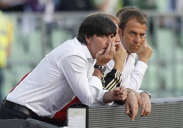 Fussball Nationalmannschaft Ungarn - Deutschland von links: Joachim Löw Hansi Flick ( Deutschland )