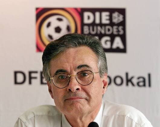 STRAUB Wilfried , DFB - Liga Sekretär