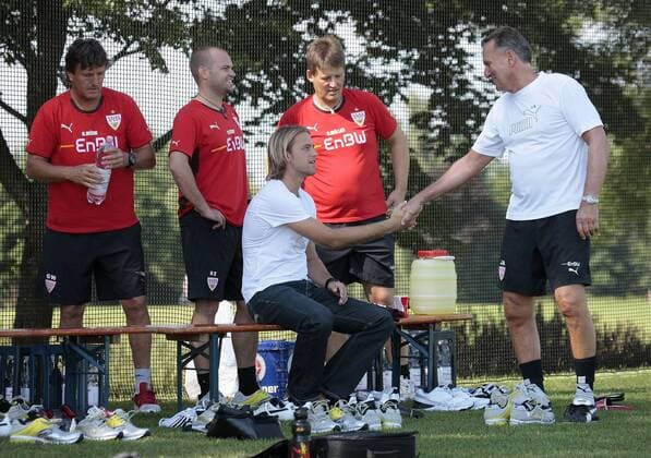 Fussball 1. Bundesliga Saison 2008 2009 Trainingsauftakt VfB Stuttgart: Trainingslager in Donaueschingen: v.l. Gerhard Wörn, Hagen Stroh, Detlef Müller, vorne Timo Hildebrand, Jochen Rücker {