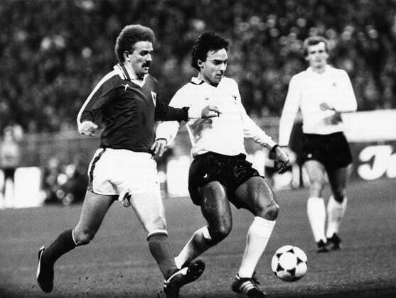 Fußball links: Herbert Prohaska rechts: Hansi Müller Nationalmannschaft