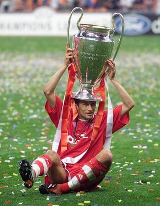 Fußball, FC Bayern München, Champions League Sieger 2001 Champions League Finale 2001 Sieger FC Bayern Muenchen Jubel Hasan Salihamidzic mit Pokal