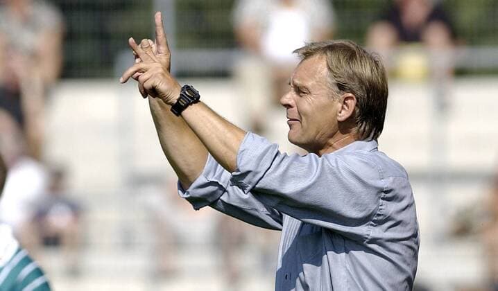 Fußball, Trainerhistorie, Stuttgarter Kickers Fussball DFB- Pokal 1. Runde Stuttgarter Kickers - SpVgg Unterhaching Trainer Rainer Zobel