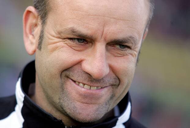 Fussball Herren 2. Bundesliga Karlsruher SC ( KSC ) Trainer Edmund Becker