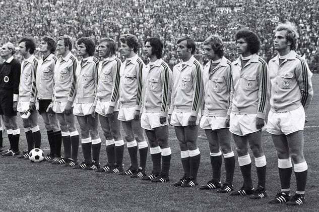 Fussball Europameisterschaft 1972 in Belgien Endspiel Deutschland - Sowjetunion (Endstand 3:0): v.l.: Franz Beckenmaier Sepp Maier Georg Schwarzenbeck Jupp Heynckes Günter Netzer Herbert Wimmer Gerd Müller Horst Dieter Höttges Erwin Kremers Paul Breitner Uli Hoeness {