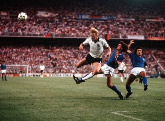 Fussball Herren Endspiel Finale WM Weltmeisterschaft 1982 Deutschland - Italien links: Horst Hrubesch