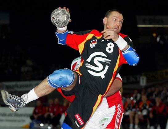 Handball Universa- Cup 2003 Stuttgart Deutschland A vs. Ungarn v.l. Christian Schwarzer (DeuA)