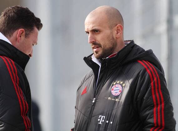 Co-Trainer Antonio Di Salvo (re.), Trainer Stephan Beckenbauer (FC Bayern U 17) Fussball Herren B-Junioren Bundesliga 18.02.2012 SpVgg Unterhaching U 17 - FC Bayern München U17