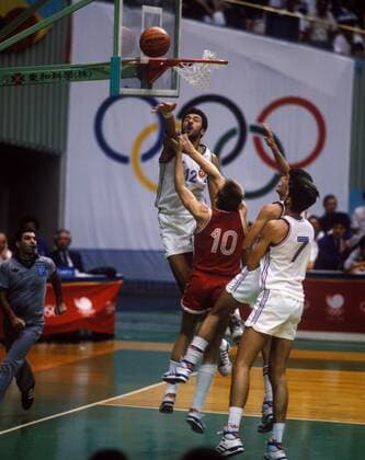 UdSSR (rot) vs. Jugoslawien (weiß) - Vlade Divac