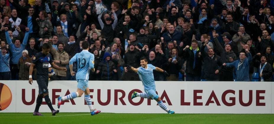 Manchester City s Sergio Kun Aguero celebrates scoring the first goal against FC Porto during the UEFA Europa League Round of 32 2nd Leg match at City of Manchester Stadium. xHOCHxZWEIx xPropagandax