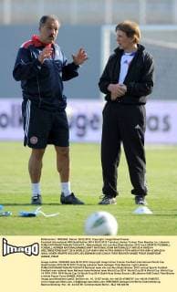 Fussball International WM Qualifikation 2014 28.02.2012 Training Libanon Trainer Theo Buecker (re, Libanon) 