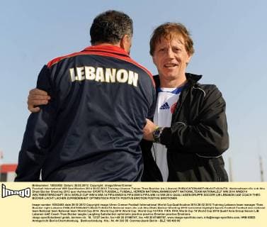 Fussball International WM Qualifikation 2014 28.02.2012 Training Libanon Trainer Theo Buecker (re, Libanon) 