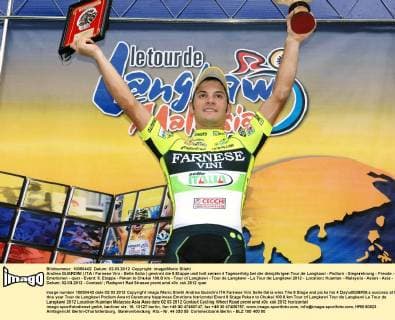 Andrea GUARDINI ( ITA Farnese Vini - Selle Italia ) gewinnt die 8.Etappe und holt seinen 4 Tageserfolg bei der diesjährigen Tour de Langkawi - Podium - Siegerehrung - Freude - Emotionen - quer - Event: 8. Etappe - Pekan to Chukai 100.8 km - Tour of Langkawi - Tour de Langkawi - Le Tour de Langkawi 2012 - Location: Kuantan - Malaysia - Asien - Asia - Datum: 02.03.2012 - Contact