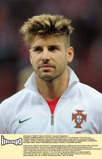 FUSSBALL INTERNATIONAL Freundschaftsspiel 29.02.2012 Polen - Portugal Miguel Veloso (Portugal) 