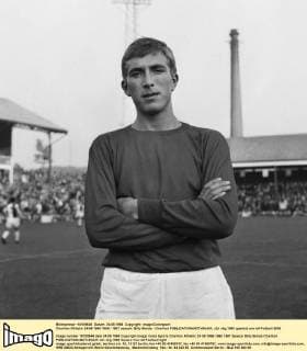 Charlton Athletic 24 08 1966 1966 1967 season. Billy Bonds - Charlton 