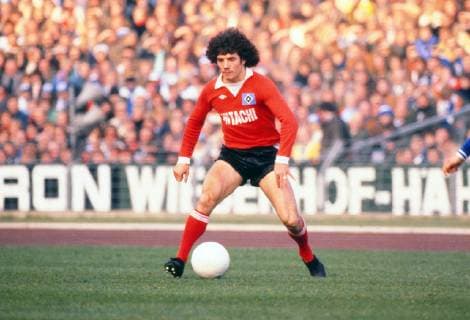 Football - Bundesliga 1977 78 - FC Schalke 04 2 Hamburger SV 2 Hamburg s Kevin Keegan during the game at the Parkstadion, Gelsenkirchen, West Germany. 