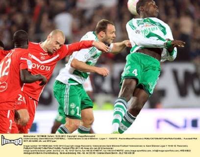 (Valenciennes) (Saint-Etienne) FOOTBALL : Valenciennes vs Saint-Etienne - Ligue 1 - 10 03 12 - PaulineManet Panoramic 