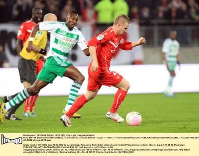 Rudy MATER (Valenciennes) FOOTBALL : Valenciennes vs Saint-Etienne - Ligue 1 - 10 03 12 - PaulineManet Panoramic 