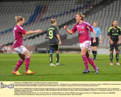 La joie de Camille Abily et de Eugenie Le Sommer (Lyon) apres le 1er but - - Olympique Lyon vs. Bröndby IF Idraetsforening - Champions League - 14 03 2012 xFredericChambertx 