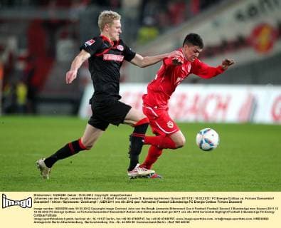 Johannes van den Bergh, Leonardo Bittencourt Fußball Fussball zweite 2. Bundesliga Herren Saison 2011 12 19.03.2012 FC Energie Cottbus vs. Fortuna Duesseldorf Düsseldorf Aktion Spielszene Zweikampf