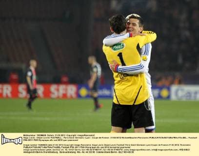 Hugo Lloris - Dejan Lovren FOOTBALL : Paris Saint Germain Lyon - Coupe de France - 21 03 2012 MichaelBaucher Panoramic 